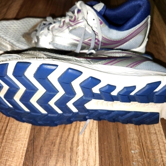 SAUCONY Cohesion Running Shoes Womens Size 8.5 Silver Purple Athletic … - Picture 2 of 3
